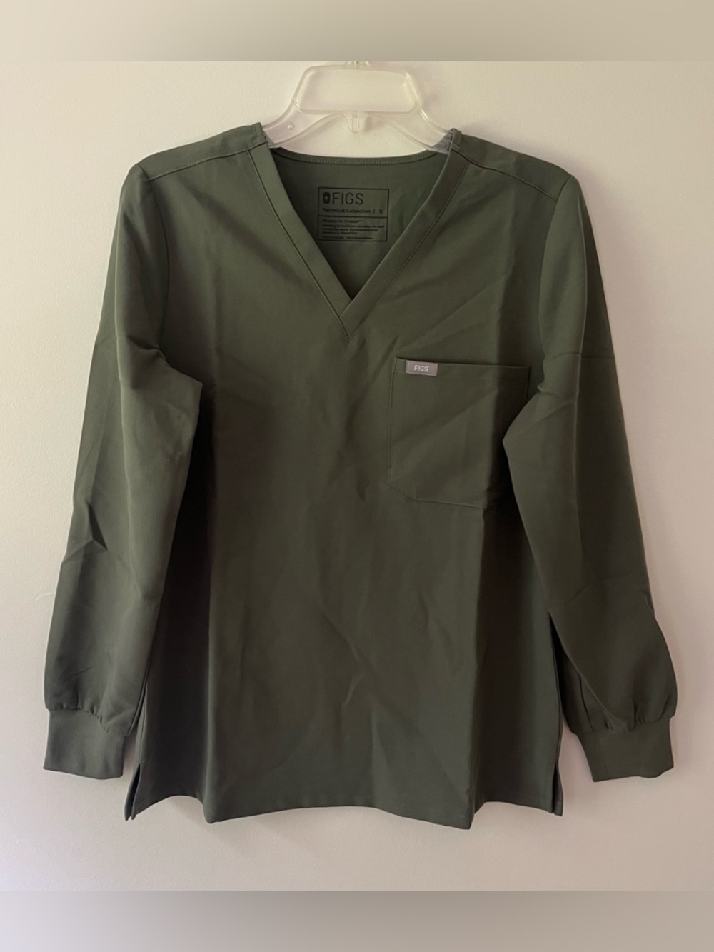 FIGS Long Sleeve Scrub Shirt Women's Small Olive Green Technical Collection NEW
